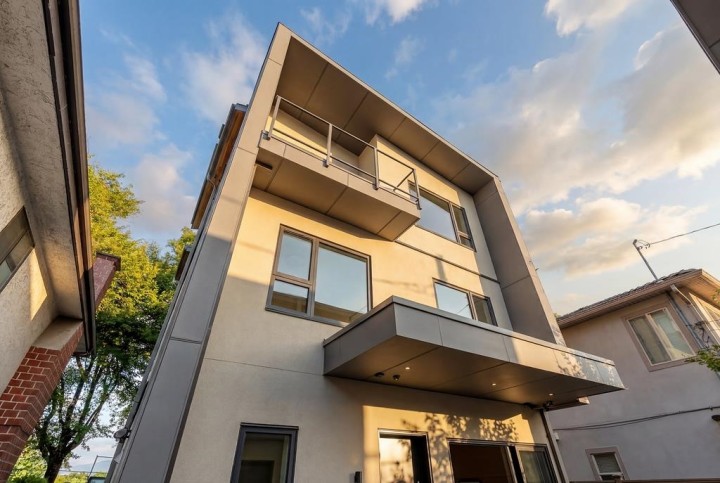 Photo 32 at 2 - 364 E 23rd Avenue, Main, Vancouver East
