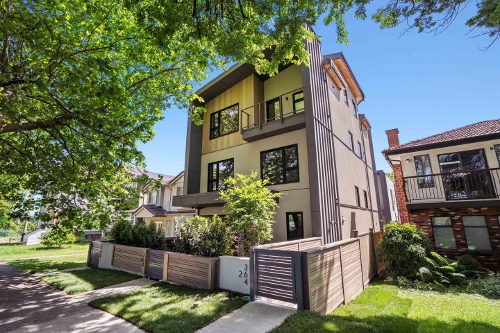Photo 1 at 2 - 364 E 23rd Avenue, Main, Vancouver East