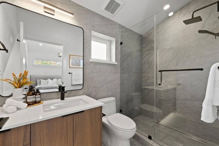 Photo 30 at 2 - 6318 Sophia Street, Main, Vancouver East