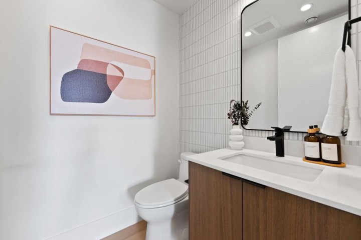 Photo 14 at 2 - 6318 Sophia Street, Main, Vancouver East