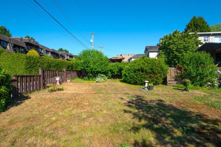 Photo 7 at 106 N Templeton Drive, Hastings, Vancouver East