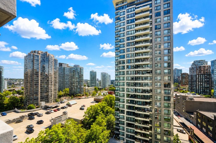 Photo 2 at 1405 - 909 Mainland Street, Yaletown, Vancouver West