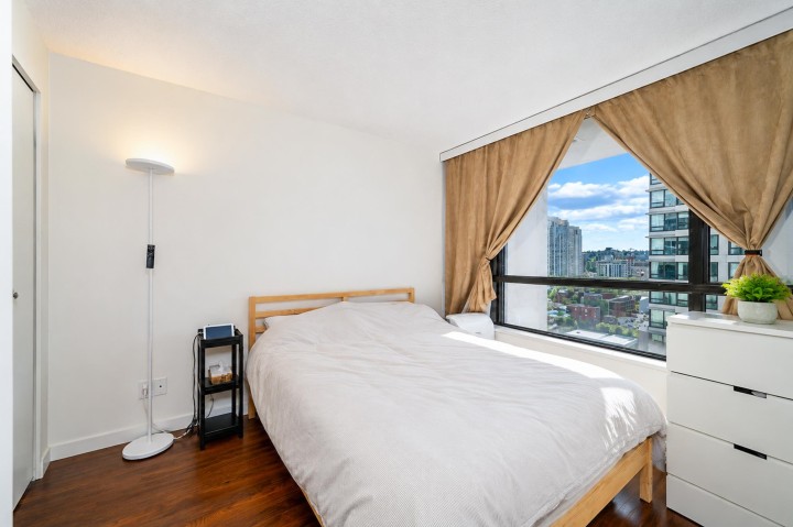 Photo 12 at 1405 - 909 Mainland Street, Yaletown, Vancouver West