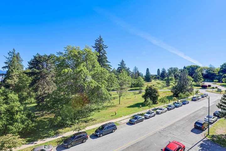 Photo 1 at 404 - 4908 Cambie Street, Cambie, Vancouver West