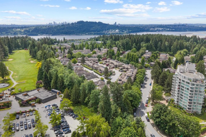 Photo 2 at 904 Roche Point Drive, Roche Point, North Vancouver