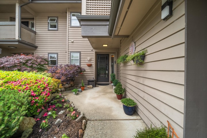 Photo 4 at 904 Roche Point Drive, Roche Point, North Vancouver