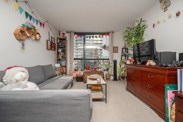 Photo 7 at 906 - 3438 Vanness Avenue, Collingwood VE, Vancouver East