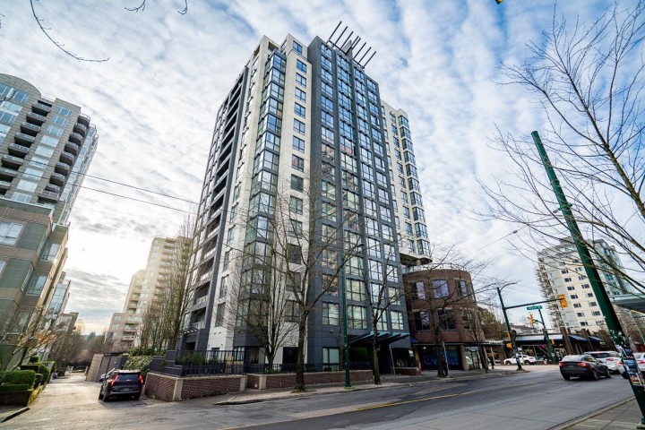 Photo 1 at 906 - 3438 Vanness Avenue, Collingwood VE, Vancouver East