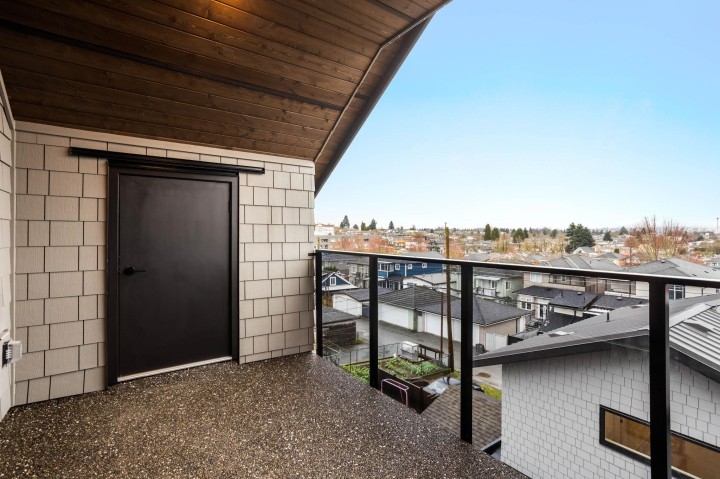Photo 20 at 2 - 3275 Graveley Street, Renfrew VE, Vancouver East