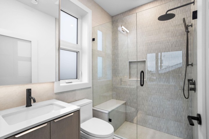 Photo 15 at 2 - 3275 Graveley Street, Renfrew VE, Vancouver East
