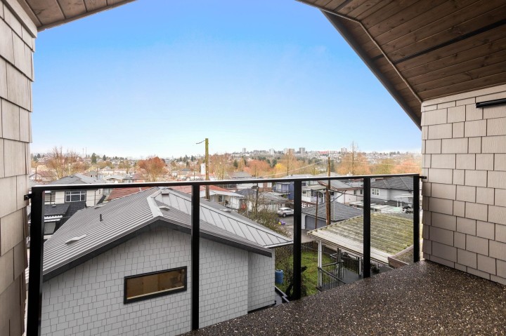 Photo 19 at 2 - 3275 Graveley Street, Renfrew VE, Vancouver East