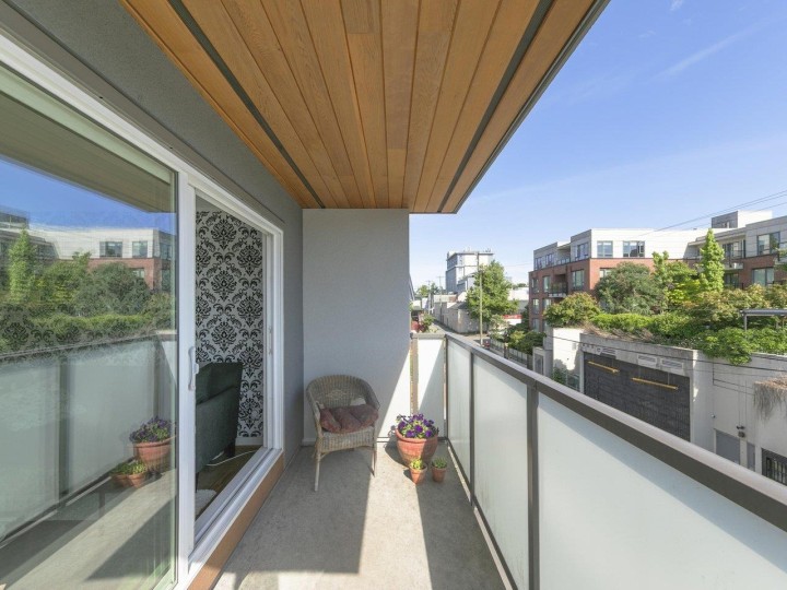 Photo 13 at 403 - 570 E 8th Avenue, Mount Pleasant VE, Vancouver East