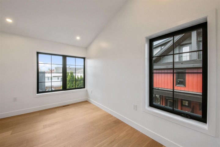 Photo 16 at 1168 E 26th Avenue, Knight, Vancouver East