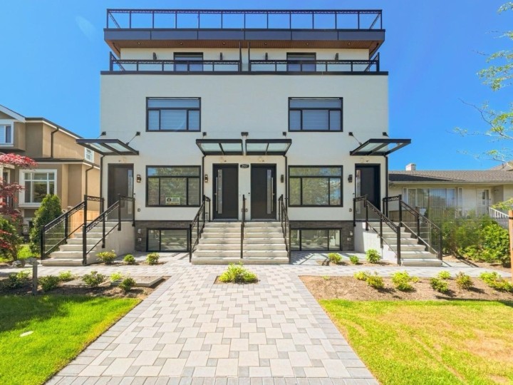 Photo 1 at 1 - 2557 W King Edward Avenue, Arbutus, Vancouver West
