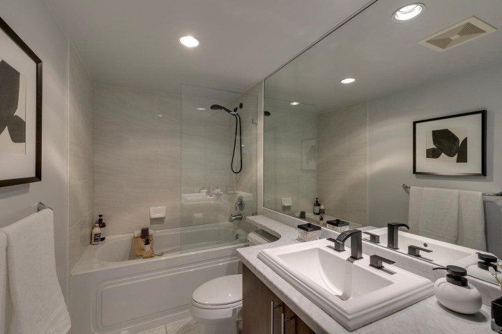 Photo 12 at 406 - 125 Milross Avenue, Downtown VE, Vancouver East