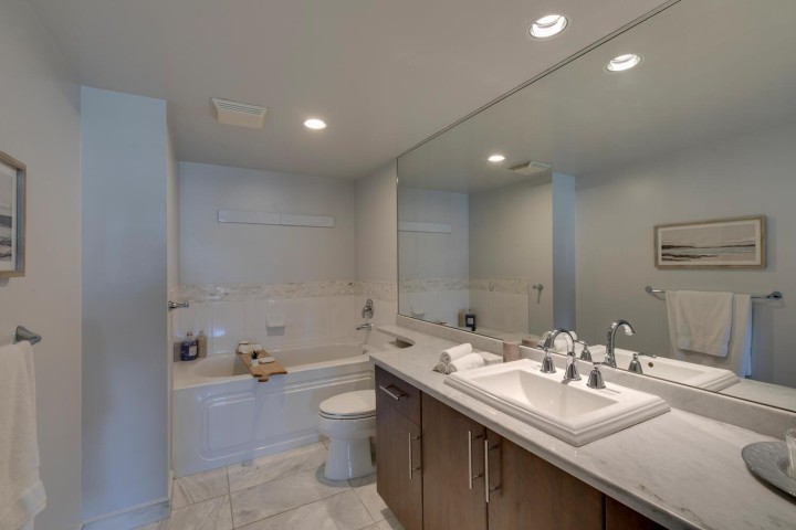 Photo 11 at 406 - 125 Milross Avenue, Downtown VE, Vancouver East