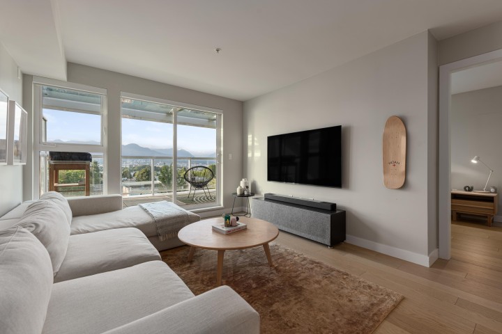 Photo 2 at 406 - 2508 Fraser Street, Mount Pleasant VE, Vancouver East