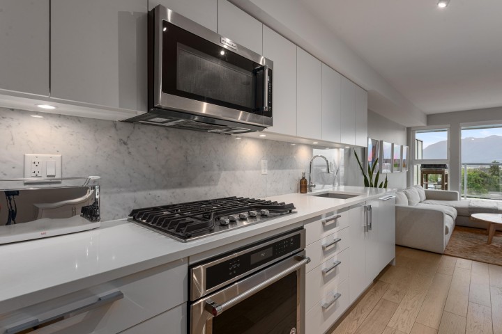 Photo 9 at 406 - 2508 Fraser Street, Mount Pleasant VE, Vancouver East