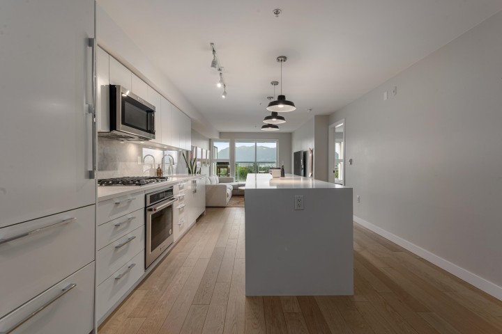 Photo 10 at 406 - 2508 Fraser Street, Mount Pleasant VE, Vancouver East