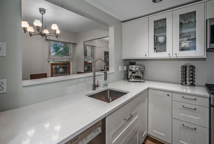 Photo 12 at 2413 W 5th Avenue, Kitsilano, Vancouver West