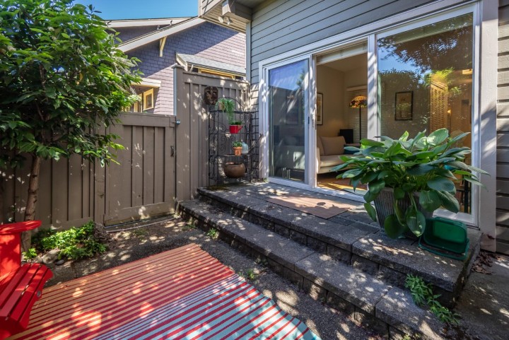 Photo 9 at 2413 W 5th Avenue, Kitsilano, Vancouver West