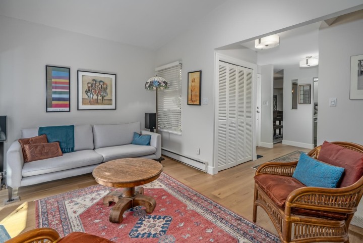 Photo 4 at 2413 W 5th Avenue, Kitsilano, Vancouver West