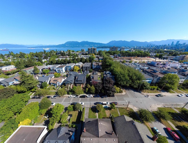 Photo 25 at 2413 W 5th Avenue, Kitsilano, Vancouver West