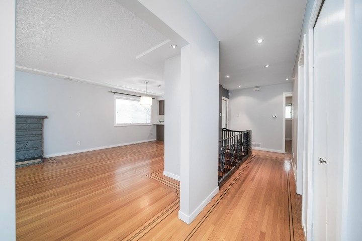 Photo 3 at 3063 Rosemont Drive, Fraserview VE, Vancouver East