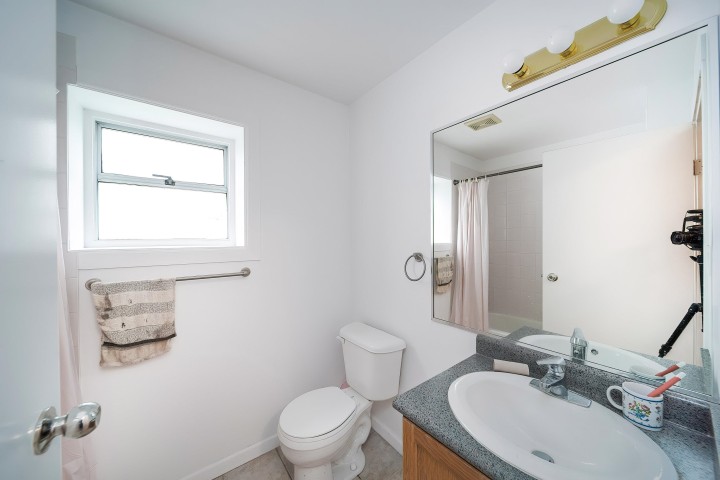 Photo 4 at 3063 Rosemont Drive, Fraserview VE, Vancouver East