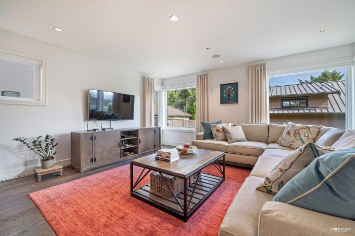 Photo 11 at 3853 W 14th Avenue, Point Grey, Vancouver West
