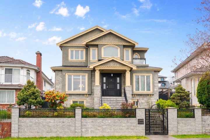 Photo 1 at 1909 E 64th Avenue, Fraserview VE, Vancouver East