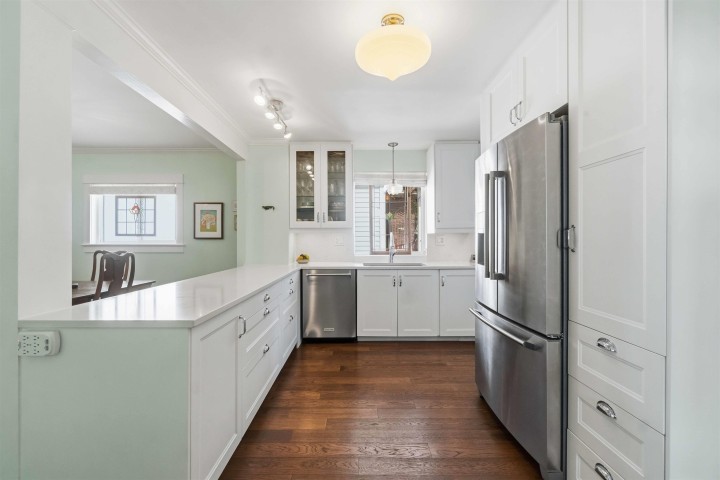 Photo 9 at 4322 Welwyn Street, Victoria VE, Vancouver East