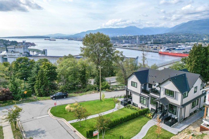 Photo 2 at 3615 Yale Street, Hastings Sunrise, Vancouver East