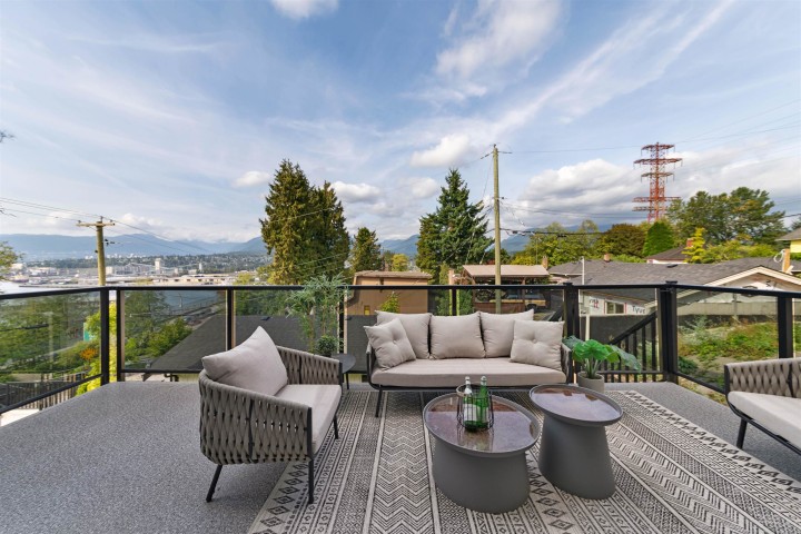 Photo 11 at 3615 Yale Street, Hastings Sunrise, Vancouver East