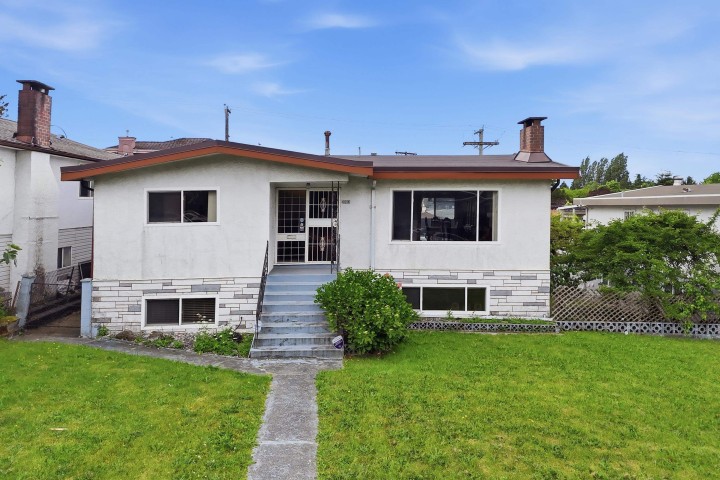 Photo 1 at 3063 Renfrew Street, Renfrew Heights, Vancouver East