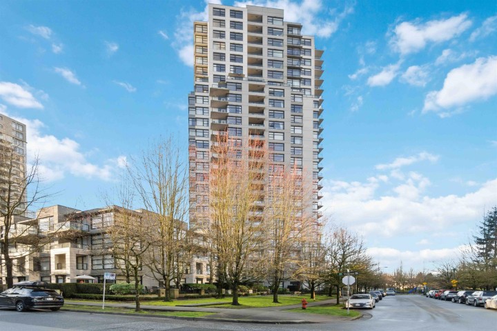 Photo 1 at 2009 - 5380 Oben Street, Collingwood VE, Vancouver East