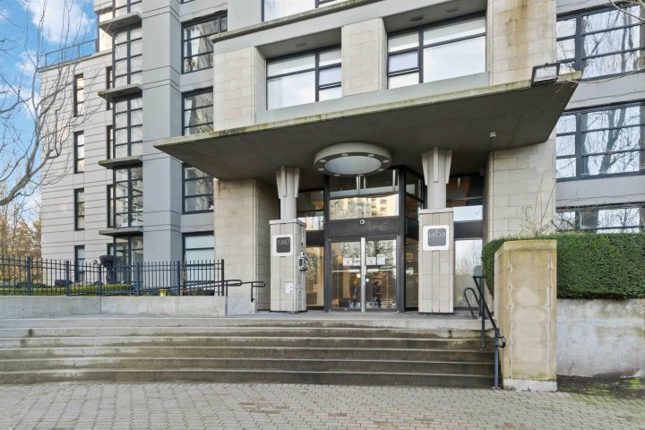 Photo 4 at 2009 - 5380 Oben Street, Collingwood VE, Vancouver East