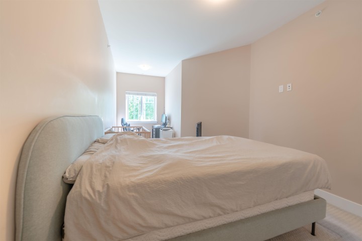Photo 16 at 205 - 2263 Triumph Street, Hastings, Vancouver East