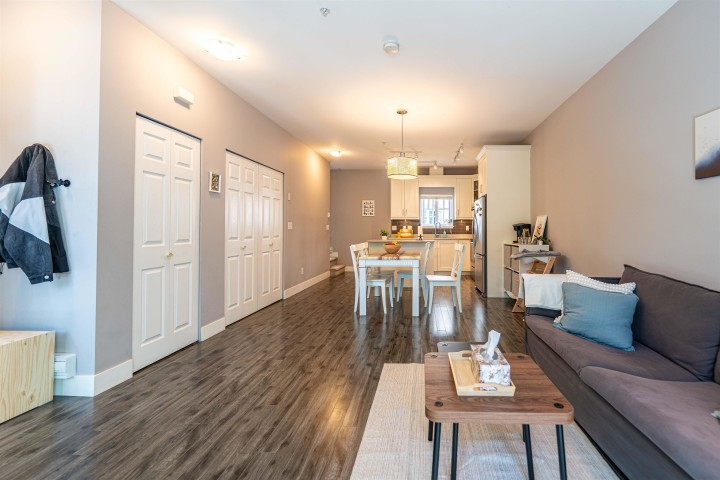 Photo 7 at 205 - 2263 Triumph Street, Hastings, Vancouver East