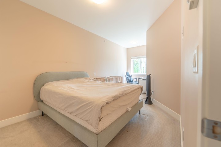Photo 14 at 205 - 2263 Triumph Street, Hastings, Vancouver East