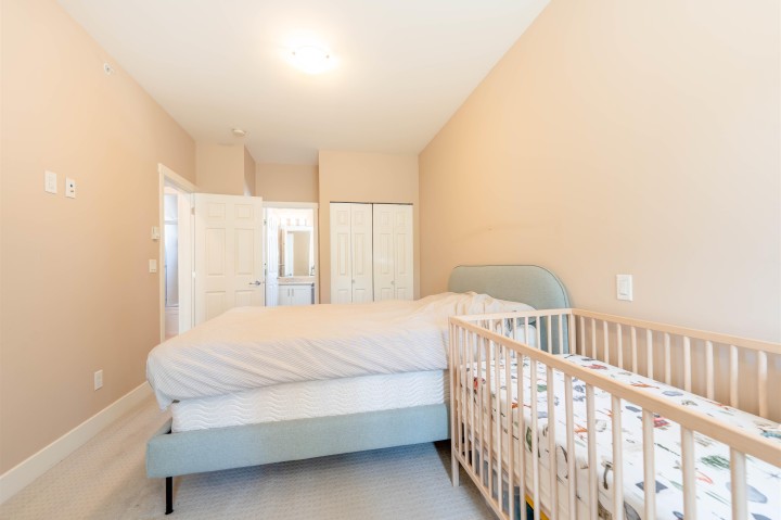 Photo 19 at 205 - 2263 Triumph Street, Hastings, Vancouver East