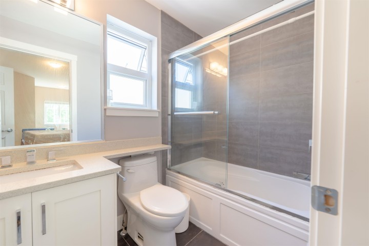 Photo 25 at 205 - 2263 Triumph Street, Hastings, Vancouver East