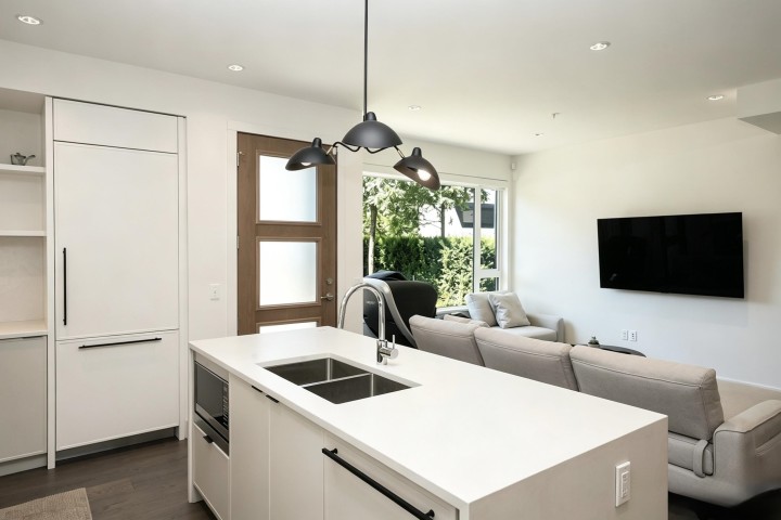 Photo 3 at 6840 Oak Street, South Cambie, Vancouver West