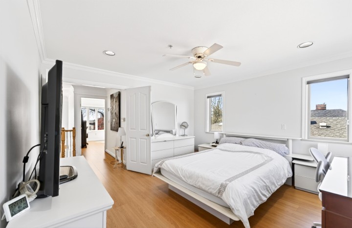 Photo 14 at 535 E 53rd Avenue, South Vancouver, Vancouver East