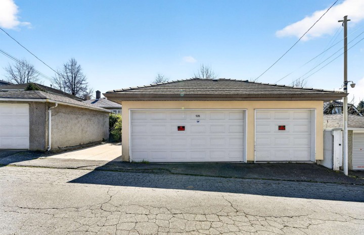 Photo 39 at 535 E 53rd Avenue, South Vancouver, Vancouver East