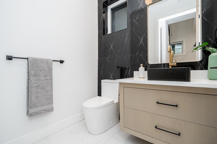 Photo 11 at 2 - 2753 Nanaimo Street, Grandview Woodland, Vancouver East