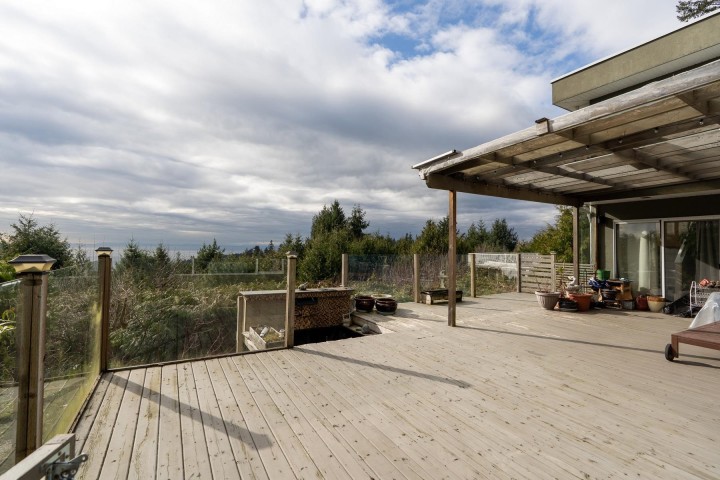 Photo 3 at 4582 Woodgreen Court, Cypress Park Estates, West Vancouver