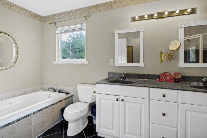 Photo 28 at 4582 Woodgreen Court, Cypress Park Estates, West Vancouver