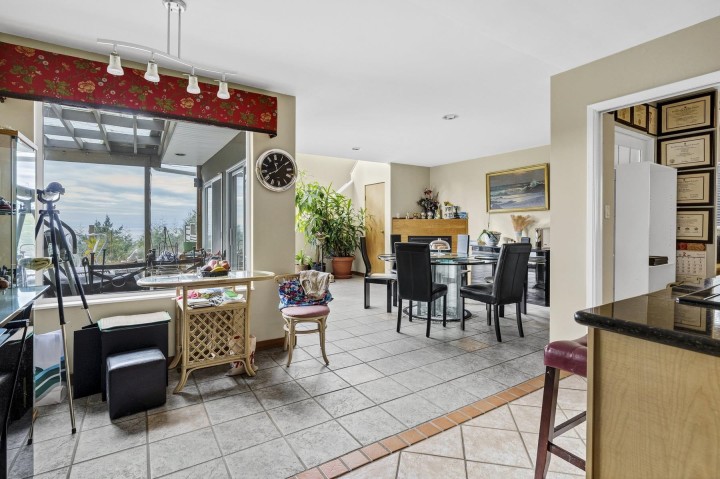 Photo 9 at 4582 Woodgreen Court, Cypress Park Estates, West Vancouver