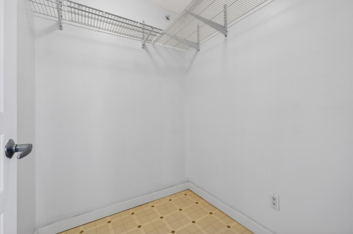 Photo 11 at 702 - 5288 Melbourne Street, Collingwood VE, Vancouver East